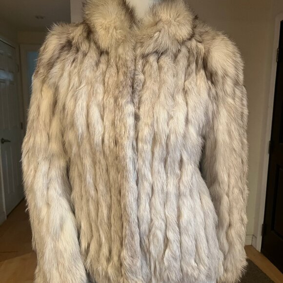SAGA FOX NATURAL FUR COAT W LEATHER TRIM SIZE M MEDIUM